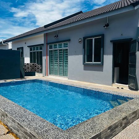 Villa Pool Kepala Batas Kampong Hilir  Exterior foto