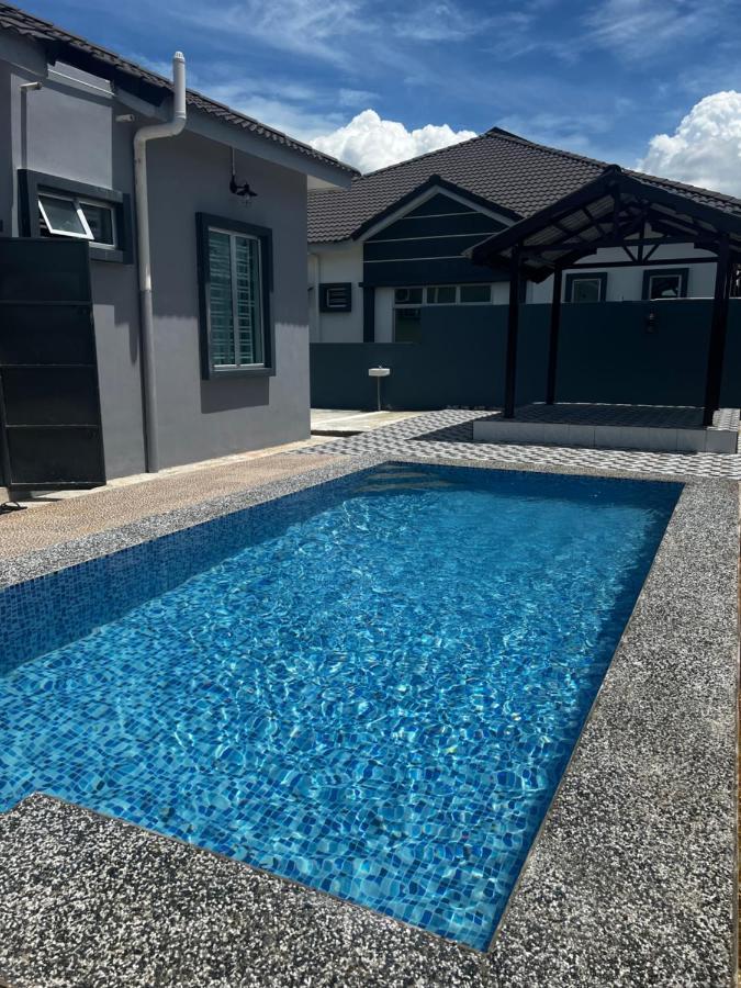 Villa Pool Kepala Batas Kampong Hilir  Exterior foto