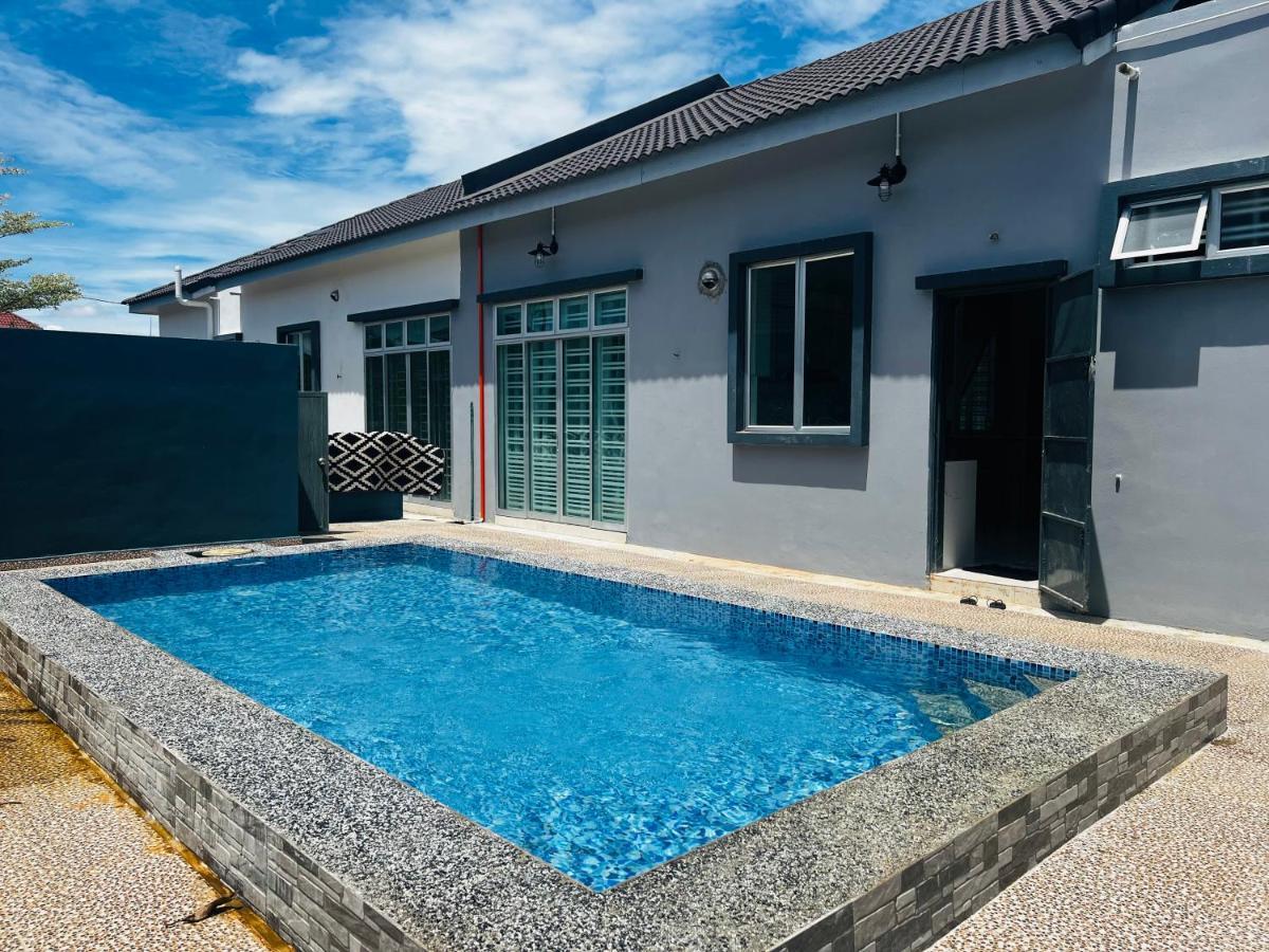 Villa Pool Kepala Batas Kampong Hilir  Exterior foto
